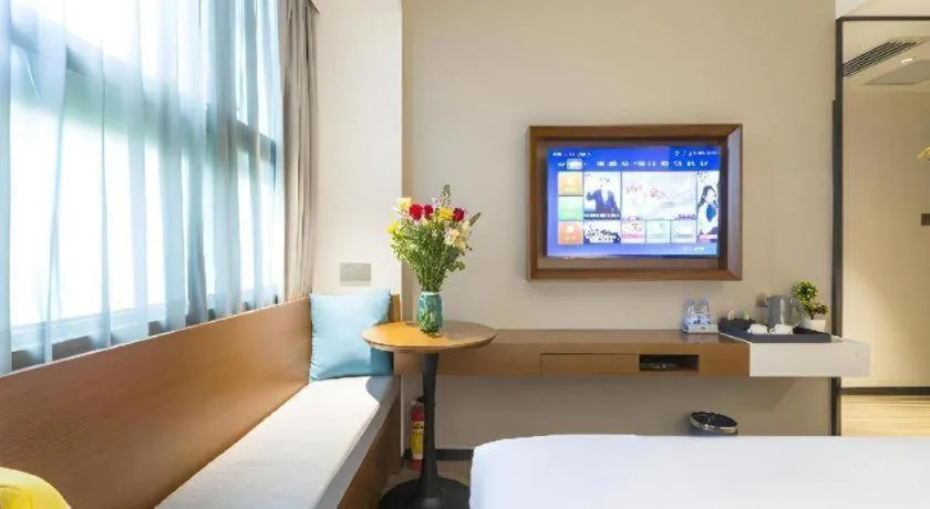 Bed in Borrman Hotel Guangzhou Southern Hospital Meihuayuan Metro Station