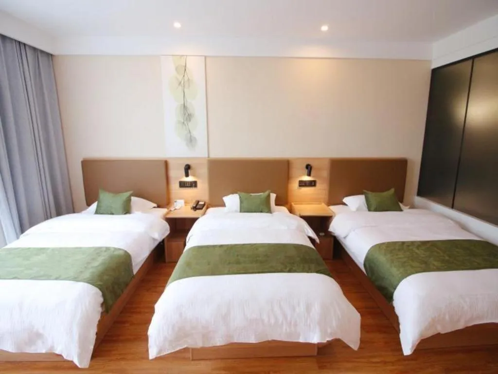 Bed in Green Tree Inn Jiangsu Changshu Southeast Yuyue Square