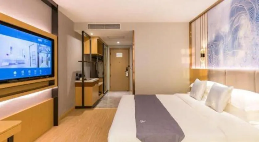 Bed in GreenTree Eastern Hotel Tianjin Dongli Development Zone Xinli Metro Station