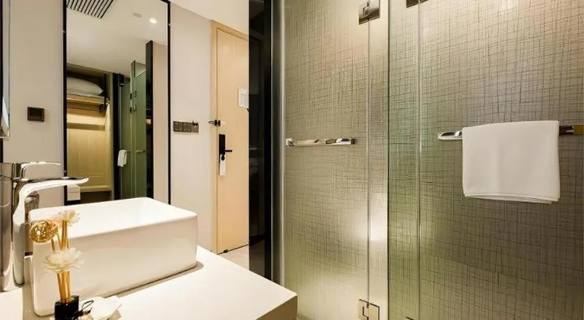 VX Hotel Hubei Wuhan Hongshan District 1st Guanggu Road