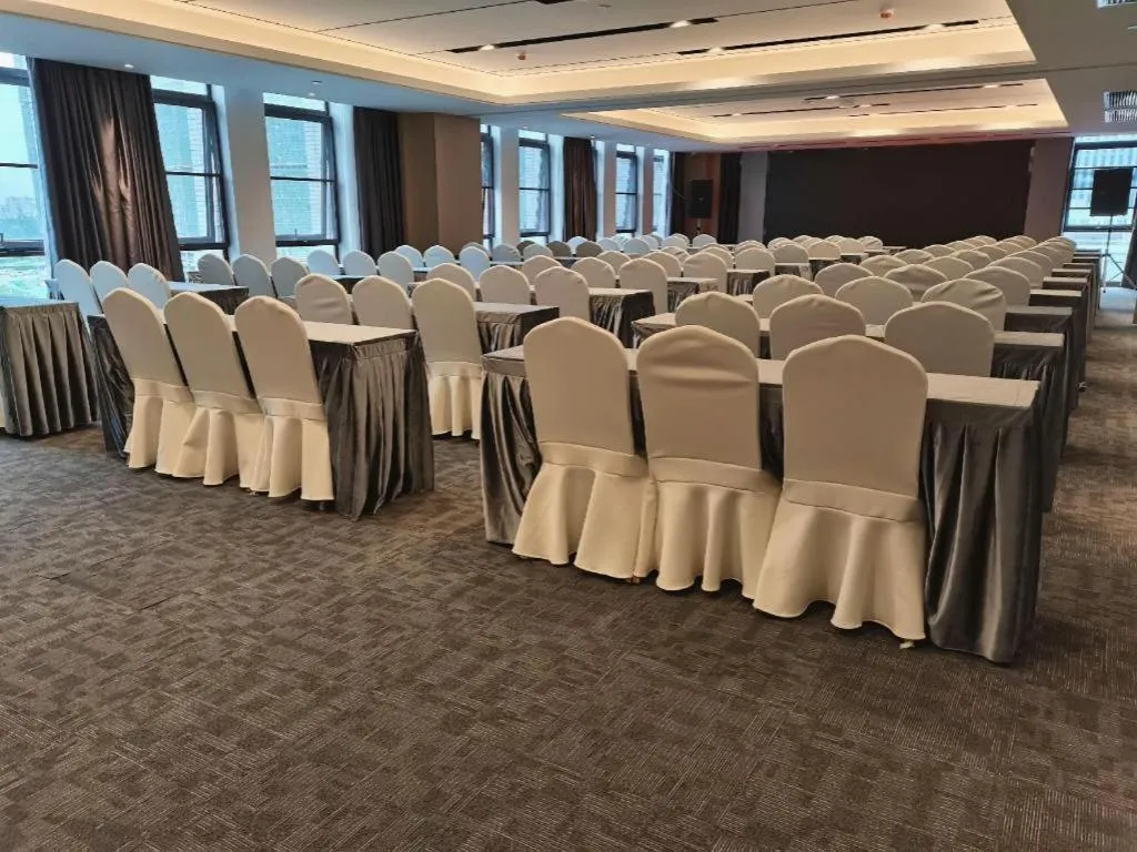 VX Hotel Hubei Wuhan Hongshan District 1st Guanggu Road