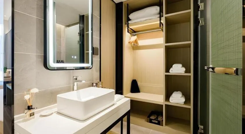 VX Hotel Hubei Wuhan Hongshan District 1st Guanggu Road