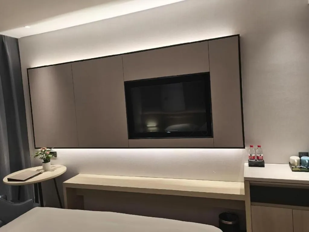 VX Hotel Hubei Wuhan Hongshan District 1st Guanggu Road