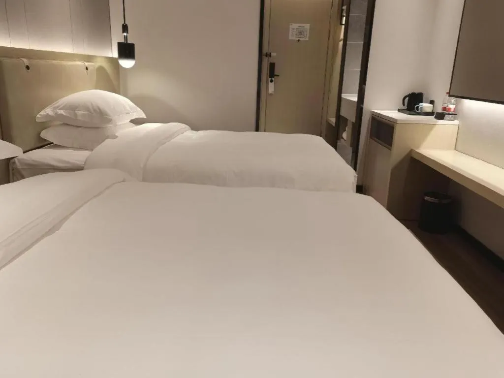Bed in VX Hotel Hubei Wuhan Hongshan District 1st Guanggu Road