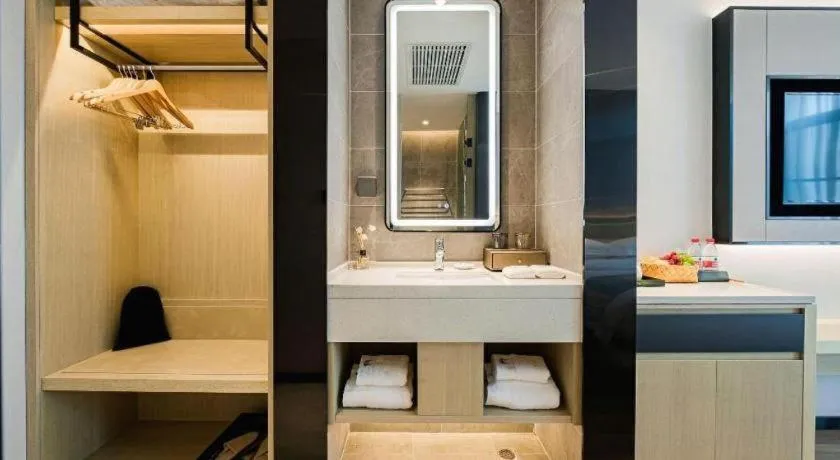 VX Hotel Hubei Wuhan Hongshan District 1st Guanggu Road