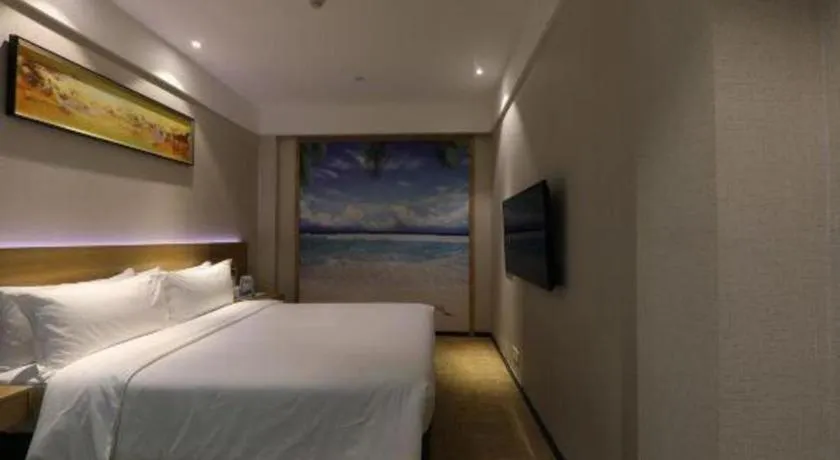 Bed in GreenTree Alliance Hotel Shenzhen Yantian District Dameisha