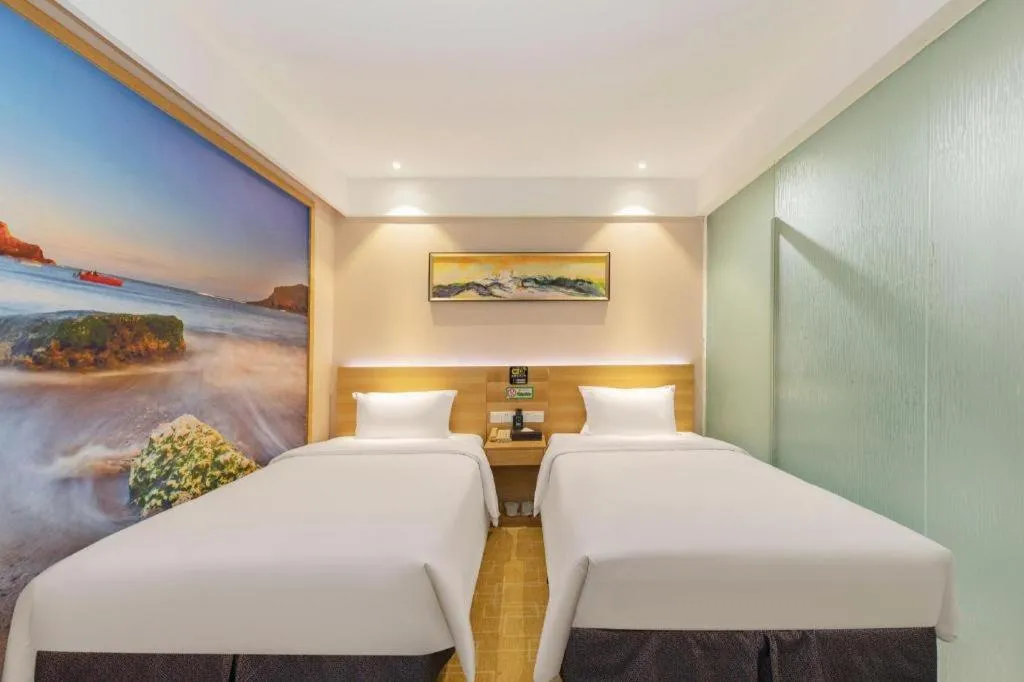 Bed in GreenTree Alliance Hotel Shenzhen Yantian District Dameisha