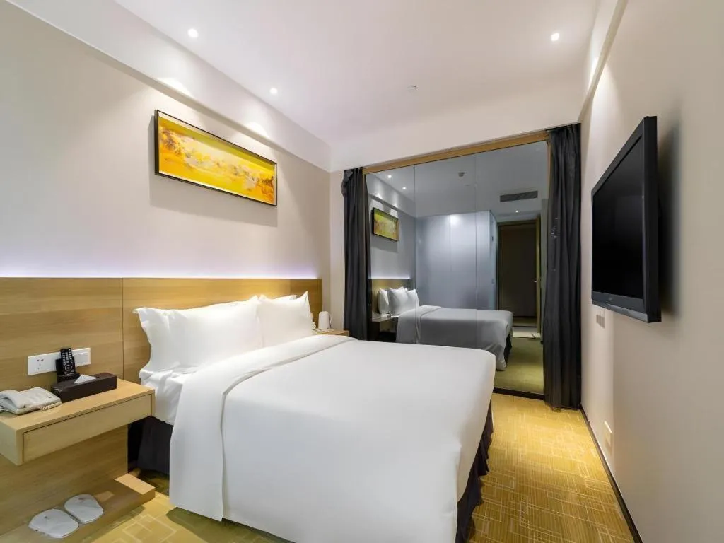Bed in GreenTree Alliance Hotel Shenzhen Yantian District Dameisha