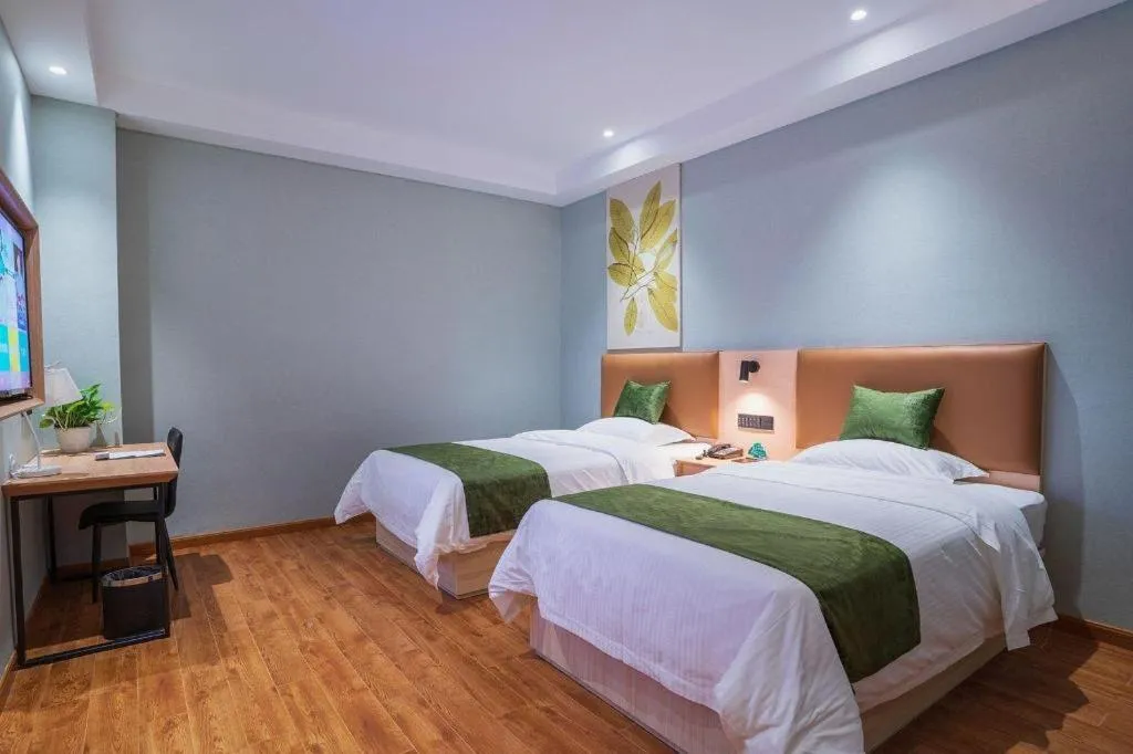 Bed in GreenTree Inn Express Suzhou Luzhi Ancient Town Scenic Area Xiaoshi Road