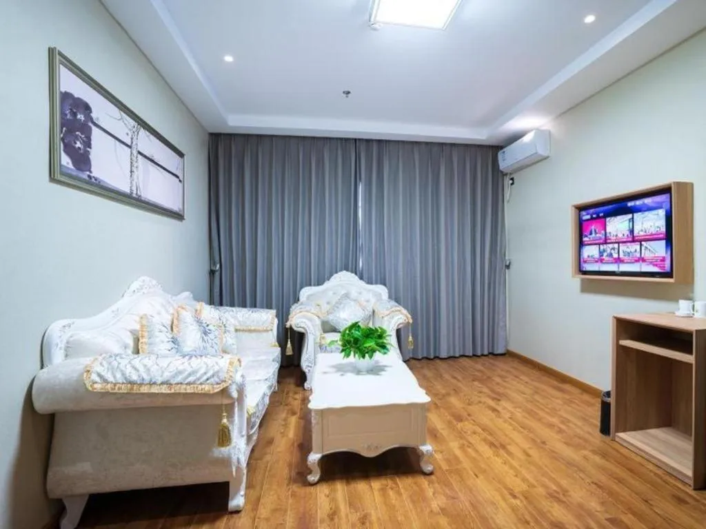 Bed in GreenTree Inn Express Suzhou Luzhi Ancient Town Scenic Area Xiaoshi Road
