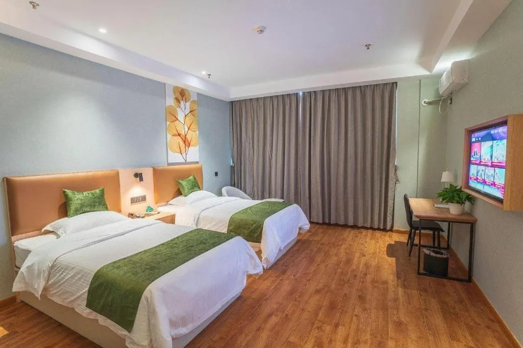Bed in GreenTree Inn Express Suzhou Luzhi Ancient Town Scenic Area Xiaoshi Road
