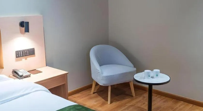 Bed in GreenTree Inn Express Suzhou Luzhi Ancient Town Scenic Area Xiaoshi Road