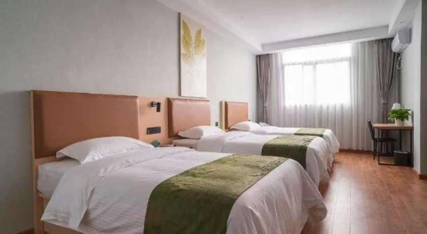 Bed in GreenTree Inn Express Suzhou Luzhi Ancient Town Scenic Area Xiaoshi Road