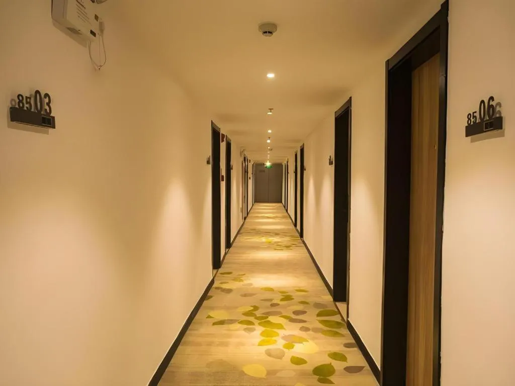 GreenTree Inn Express Hainan Haikou Haixiu Zhong Road