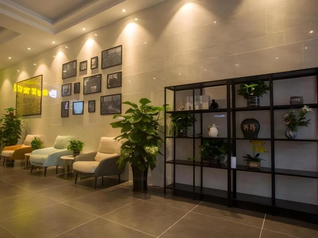 GreenTree Inn Express Hainan Haikou Haixiu Zhong Road