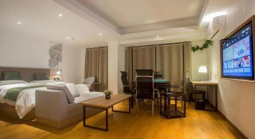 Bed in GreenTree Inn Express Hainan Haikou Haixiu Zhong Road