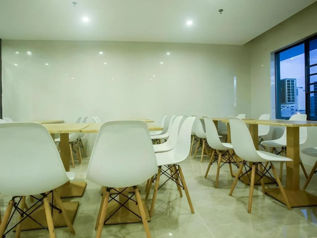 GreenTree Inn Express Hainan Haikou Haixiu Zhong Road