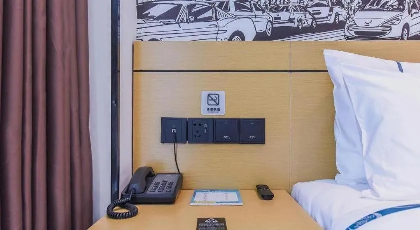 Bed in City Comfort Inn Chongqing Pengshui Yujing Jiangshan