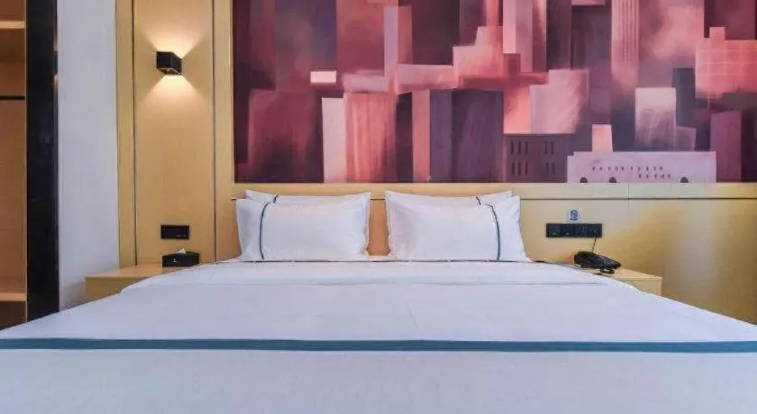 Bed in City Comfort Inn Chongqing Pengshui Yujing Jiangshan