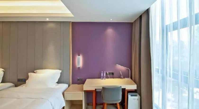 Bed in Lavande Hotel Guangzhou Jiahewanggang Metro Station Konggang Avenue Jinbo Plaza