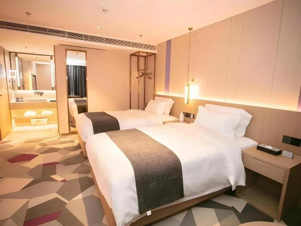 Bed in Lavande Hotel Shenzhen East Gate Wanxiang City Guomao Metro Statipn