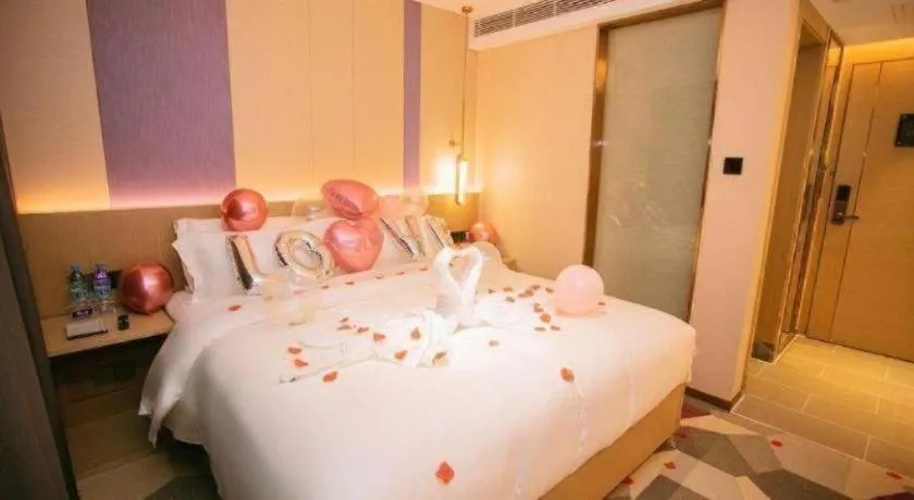 Bed in Lavande Hotel Shenzhen East Gate Wanxiang City Guomao Metro Statipn