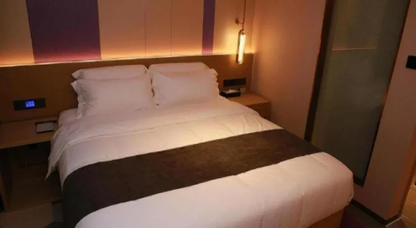 Bed in Lavande Hotel Shenzhen East Gate Wanxiang City Guomao Metro Statipn