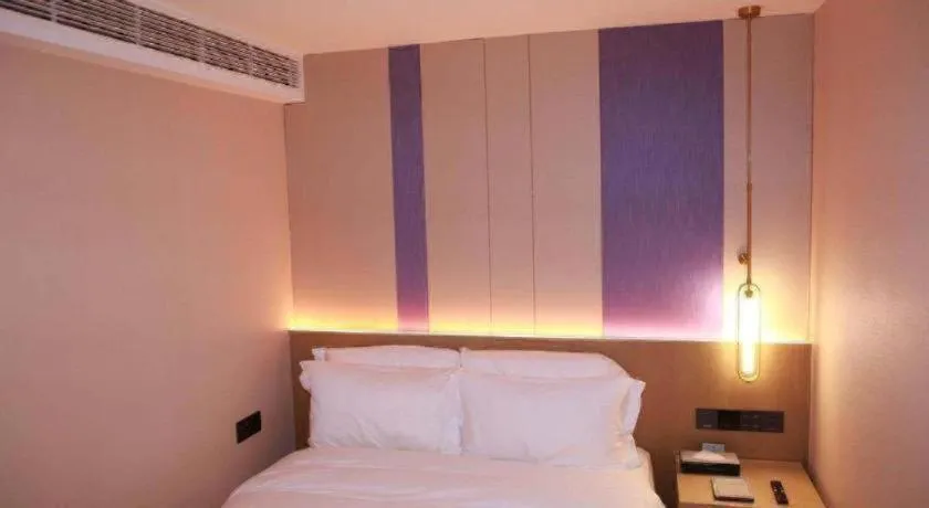 Bed in Lavande Hotel Shenzhen East Gate Wanxiang City Guomao Metro Statipn
