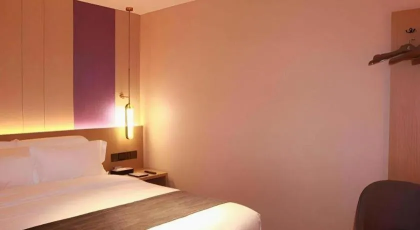 Bed in Lavande Hotel Shenzhen East Gate Wanxiang City Guomao Metro Statipn