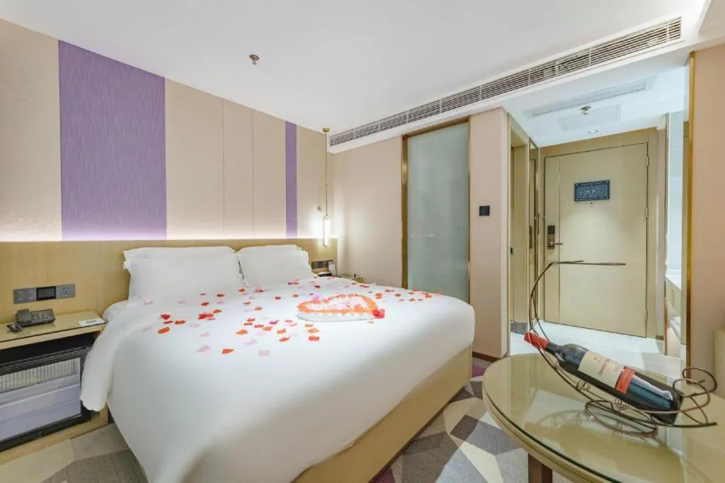 Bed in Lavande Hotel Shenzhen East Gate Wanxiang City Guomao Metro Statipn