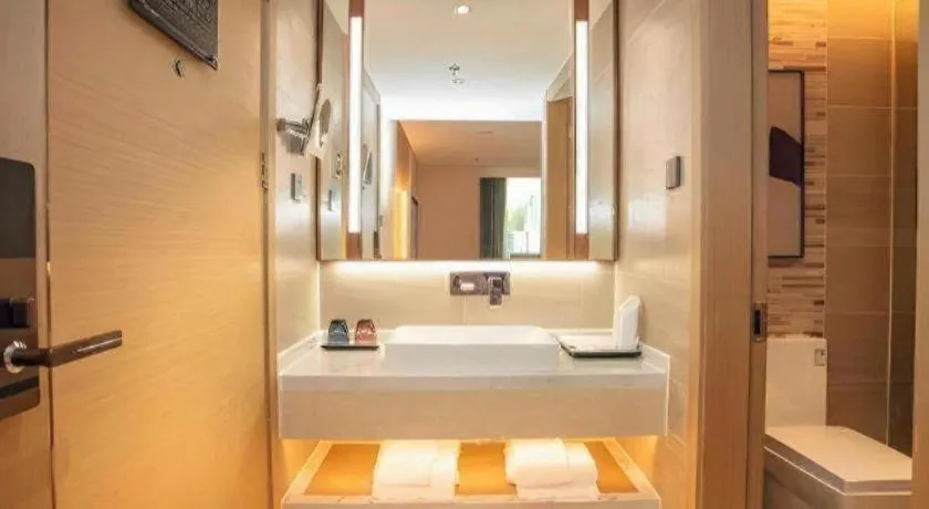 Bed in Lavande Hotel Shenzhen East Gate Wanxiang City Guomao Metro Statipn