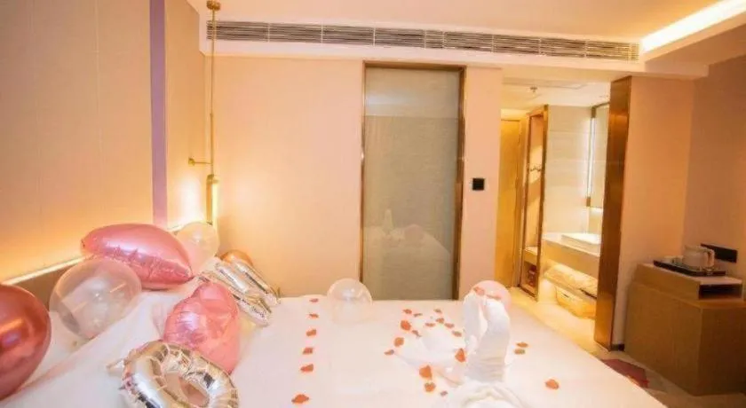 Bed in Lavande Hotel Shenzhen East Gate Wanxiang City Guomao Metro Statipn