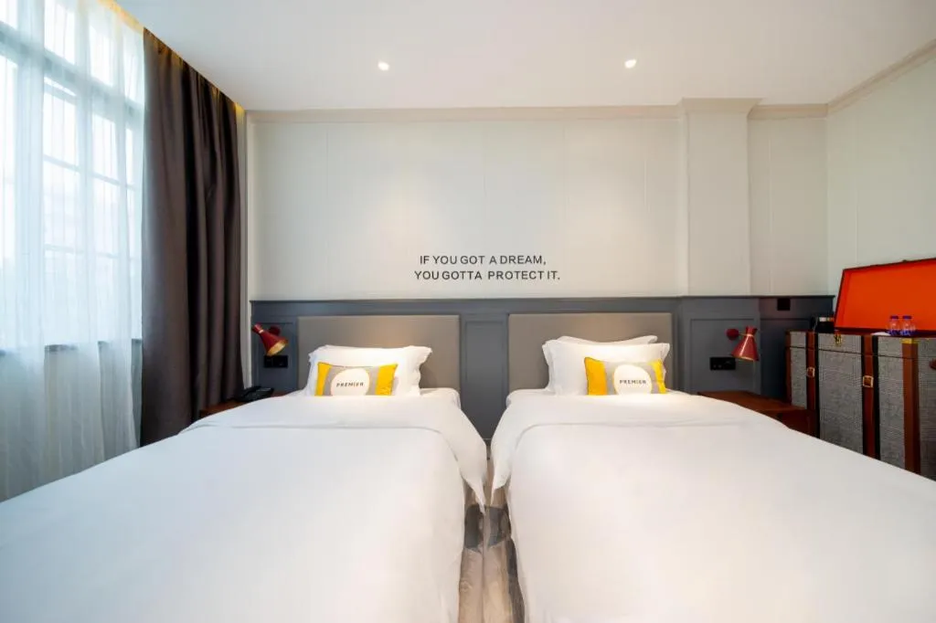 Bed in City Comfort Premier Hotel Guangzhou Tower Chigang Metro Station Pazhou Exhibition