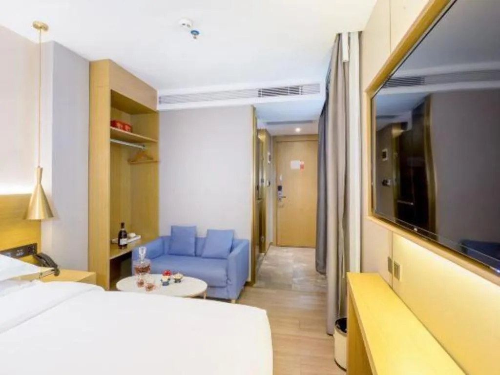 Bed in Echarm Hotel Guangzhou Gangding Huashi Metro Station