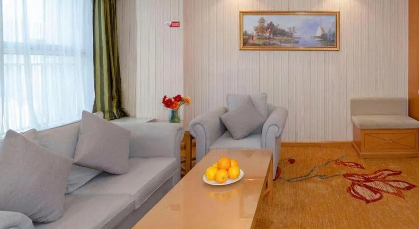 Vienna Hotel Zhengzhou Only Henan Movie Town