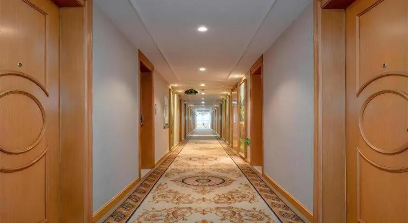 Vienna Hotel Zhengzhou Only Henan Movie Town