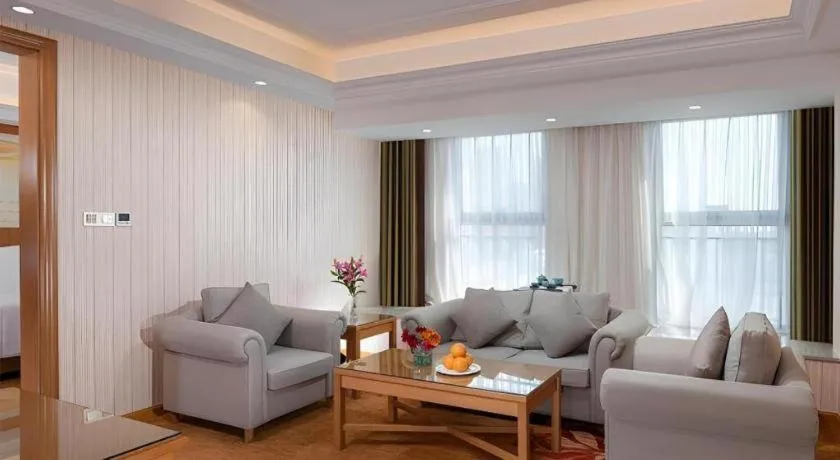 Vienna Hotel Zhengzhou Only Henan Movie Town