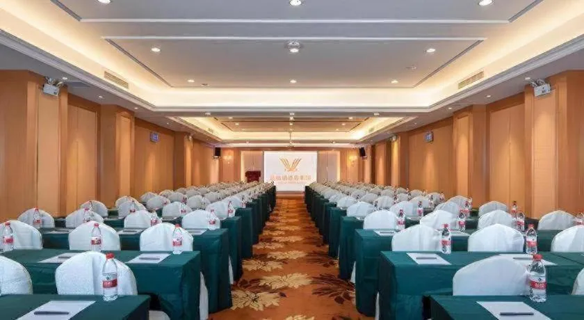 Vienna Hotel Zhengzhou Only Henan Movie Town