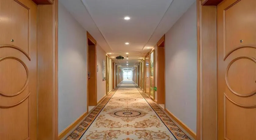 Vienna Hotel Zhengzhou Only Henan Movie Town