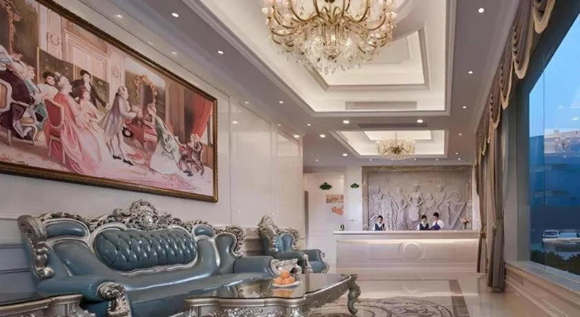 Vienna Hotel Shenzhen Qinghu Metro Station