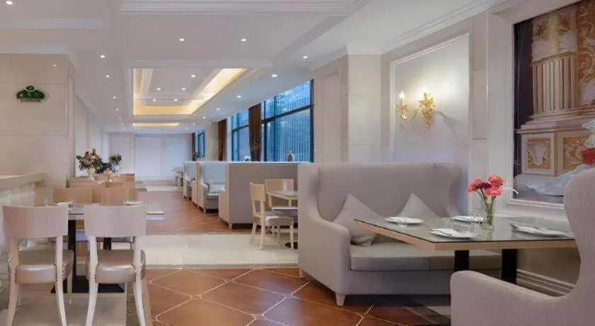 Vienna Hotel Chongqing Shiqiaopu Metro Station