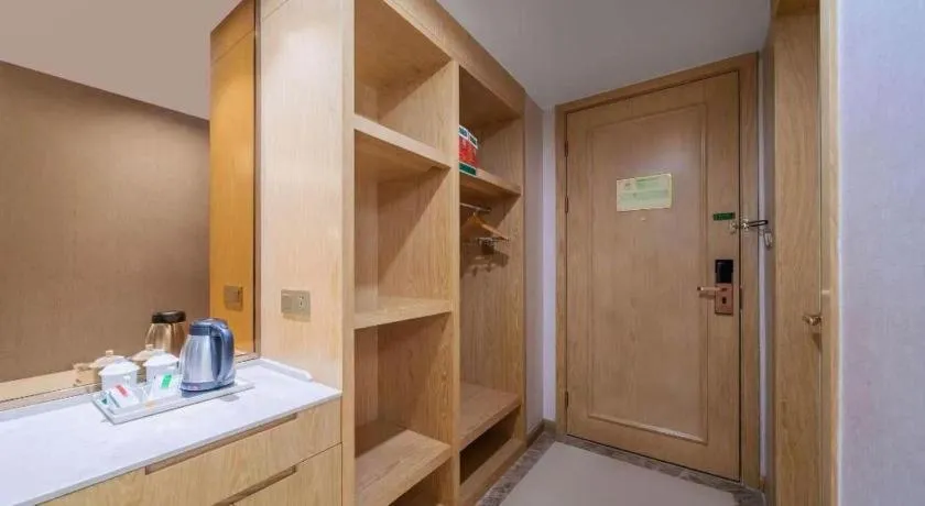 Vienna Hotel Chongqing Shiqiaopu Metro Station