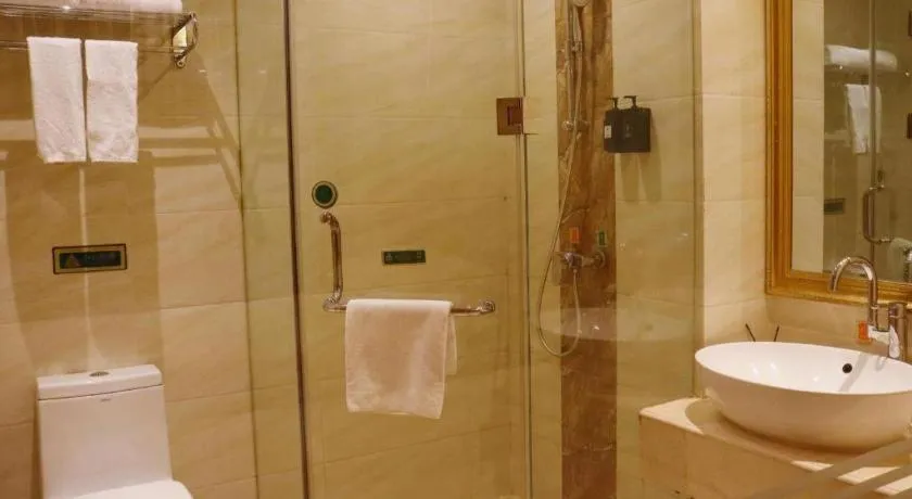 Vienna Hotel Xi'an Xijing Hospital Tonghuamen Metro Station