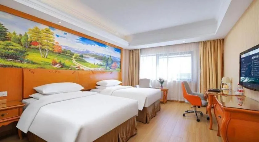 Bed in Vienna Hotel Suzhou Yangcheng Lake Fashion Stage