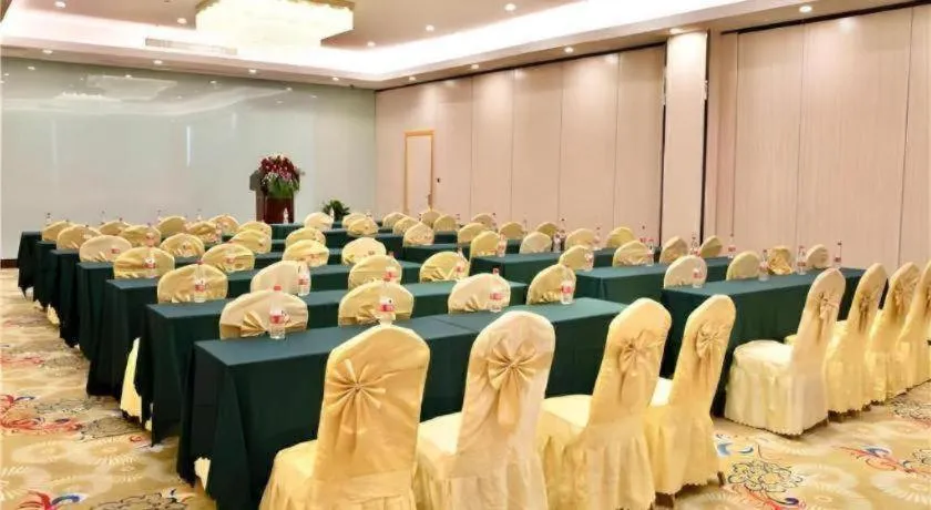 Vienna Hotel Suzhou Yangcheng Lake Fashion Stage