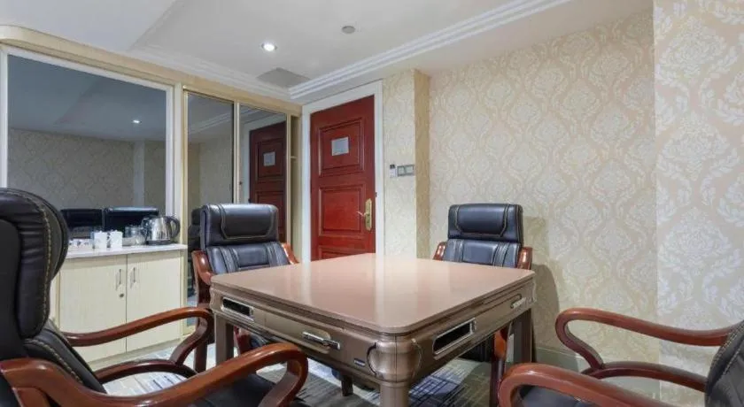 Vienna Hotel Guangdong Zhuhai Mingzhu Station Guozheng