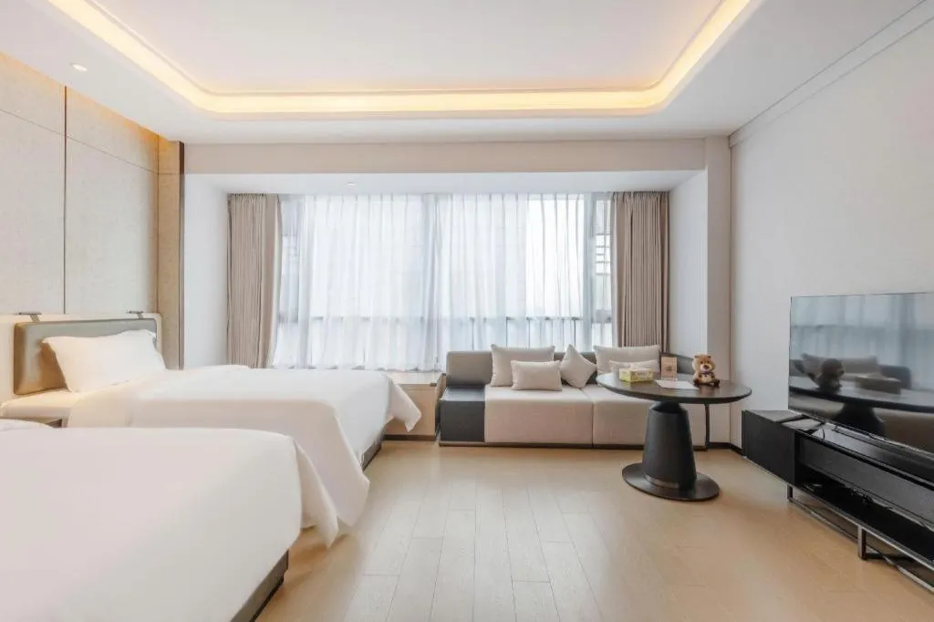 Bed in Shenzhen Cloud Park Manhattan Hotel