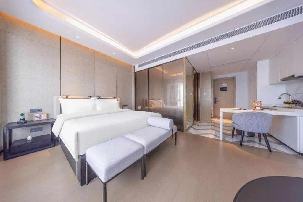 Bed in Shenzhen Cloud Park Manhattan Hotel