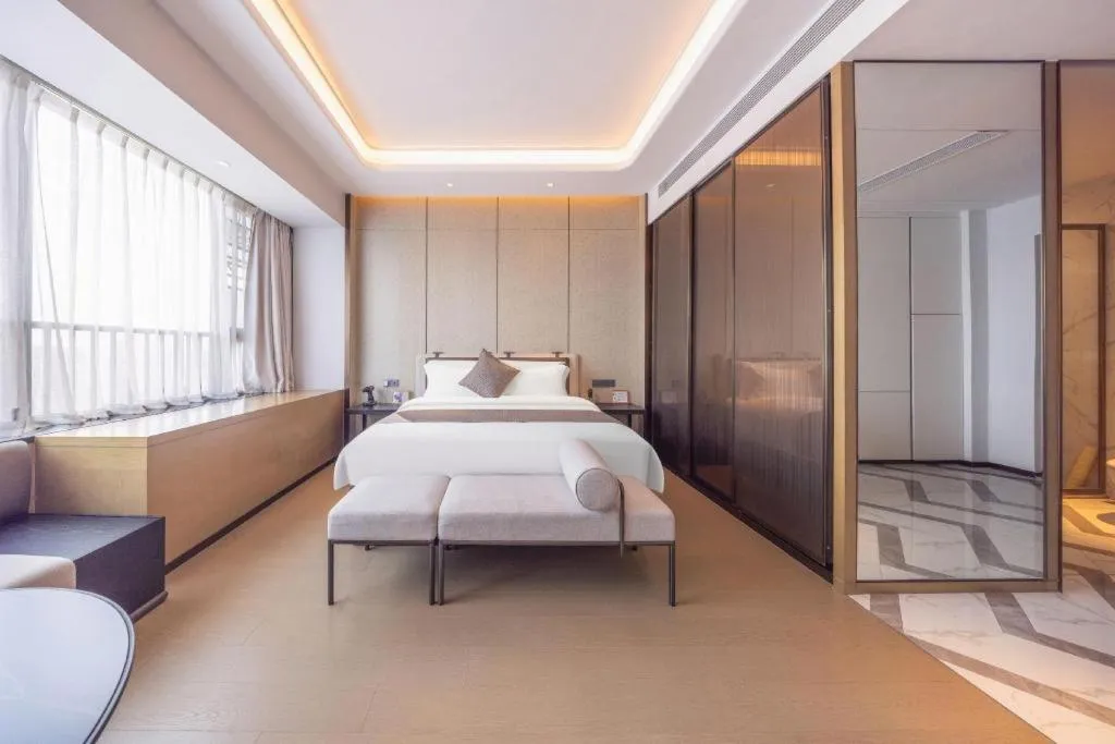 Bed in Shenzhen Cloud Park Manhattan Hotel