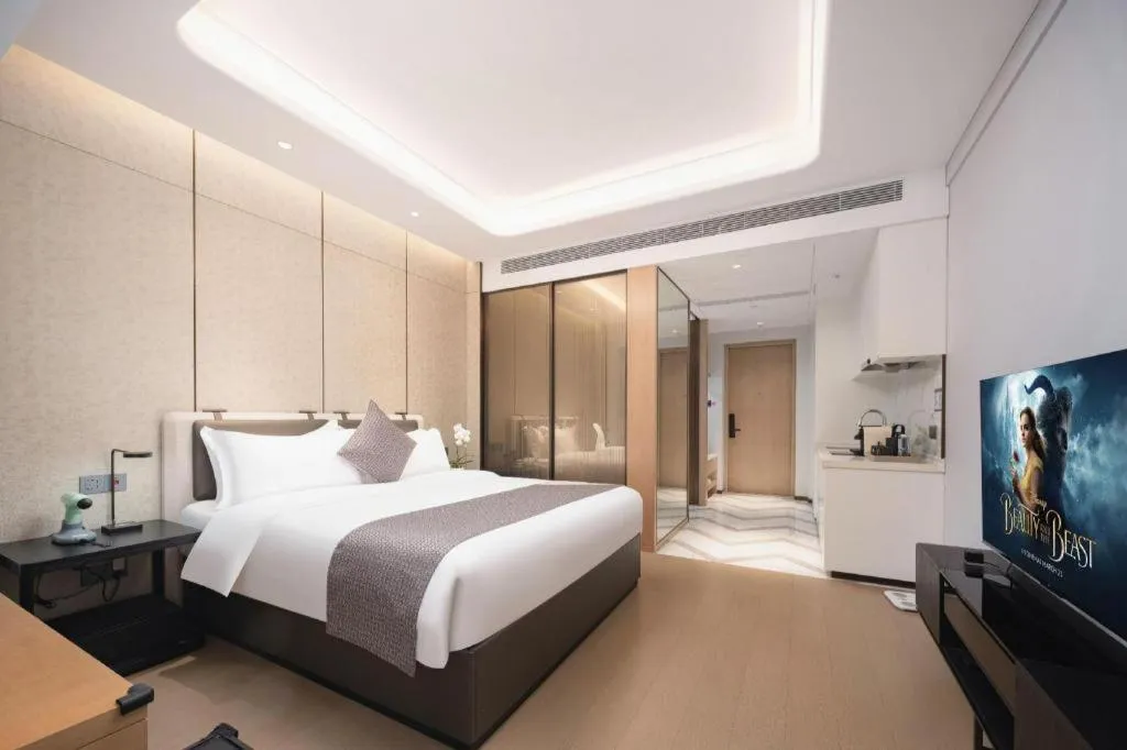 Bed in Shenzhen Cloud Park Manhattan Hotel